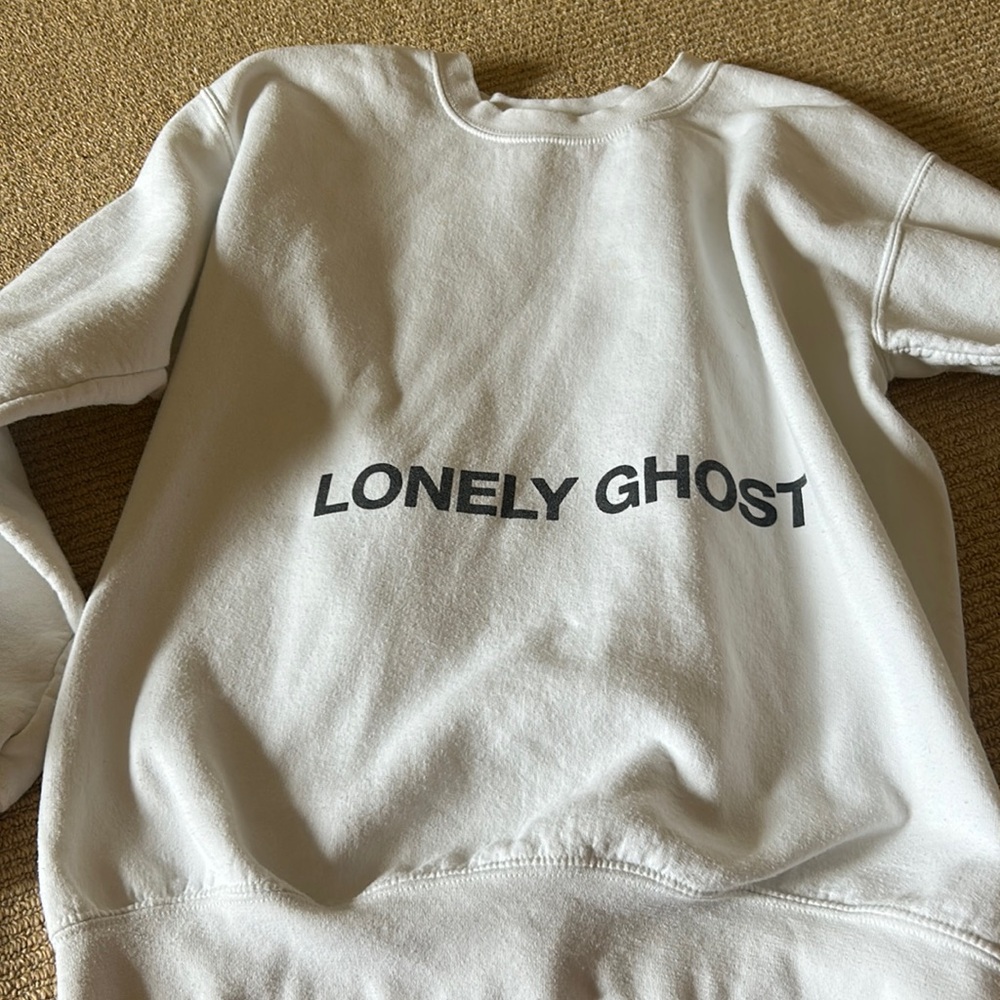 White, lonely, ghost crewneck